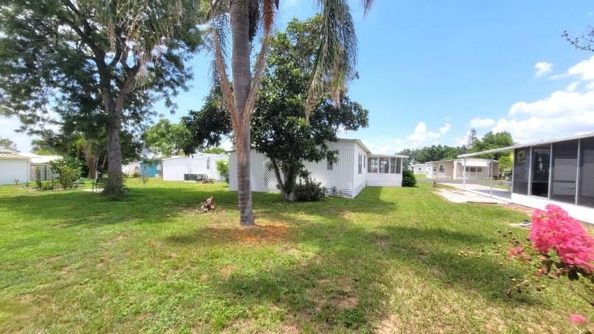 47 Rainbow Lane East a Dundee, FL Mobile or Manufactured Home for Sale